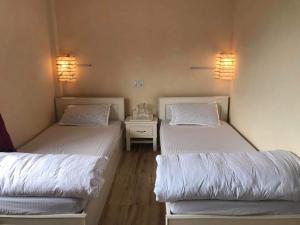 Mones Mountain View Hotel