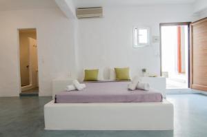 George & Irene Hotel Ios Greece