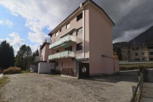 Golf Apartments - Schmid