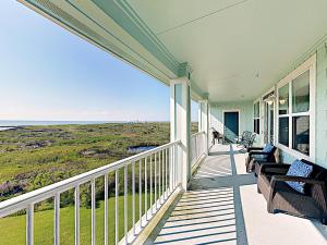 Two-Bedroom Apartment room in New Listing! Bay-View Gem With Pool Hot Tub & Beach Condo