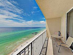 Two-Bedroom Apartment room in New Listing! Gulf-Front Condo With Epic Views Pools Condo