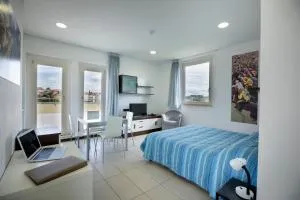 皮希尼港公寓酒店 - 索维奇勒