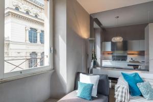 Three-Bedroom Apartment room in Stunning views over central Rome's rooftops