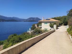 Apartment MEGANISI BLUE 2 on the beach Meganisi Greece