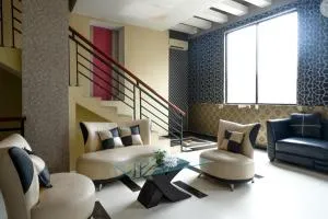 RedDoorz near Monumen Habibi Ainun - Watansopeng