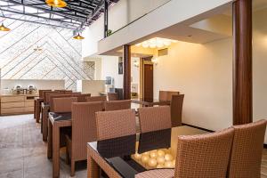 RedDoorz near Alun Alun Bandung 2