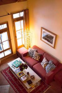 Huge Superior 4 Bedroom Apartment, Arc 1950, Les Arc, Spaciously Sleeps 8 to 10 over two floors, Ski In Ski Out