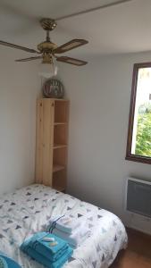 Appartement T2 avec son rez de jardin de 40 m2 5 couchages 250m de la plage et 15km de lArena