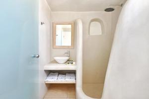 Junior Suite (3 Adults) room in Evgenia Villas & Suites by Calm Collection