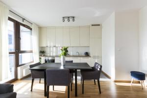 Big Apart-Old Town- 3 Rooms- 10 People- Garage- Lift- New Building