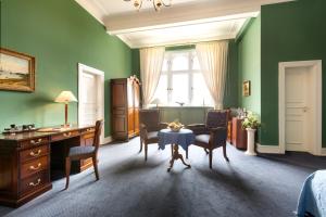 Double Room - Main Building with Lake View room in Schlosshotel Ralswiek