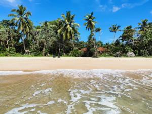 Talalla Beach Bungalows