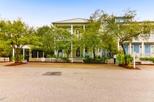 Four Bedroom House room in 4 Bed 3 Bath Vacation home in Seagrove FL