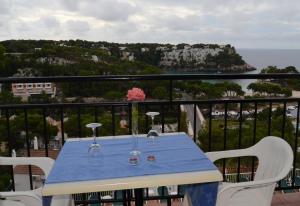 One-Bedroom Apartment with Sea View room in Menorca Bonavista