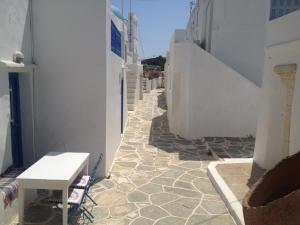 Traditional groundfloor house at the top of Kastro Sifnos Greece
