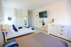 LE PARADIS STUDIO AVEC SON ACCESS PLAGE et SANS COUPURE D'EAU - Bas du Fort