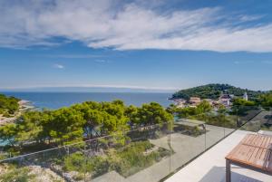 Penthouse Design & Beach Ferienwohnung direkt am Meer mit unverbautem Blick über die Adria 