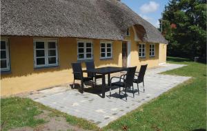 Three-Bedroom Holiday Home In Blavand