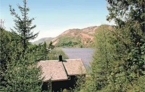 3 Bedroom Stunning Home In Tonstad - Kvinlog