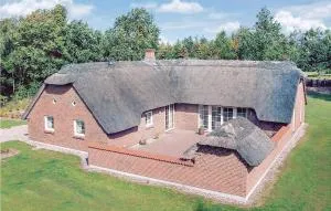 Nice Home In Væggerløse With Sauna - Skelby