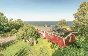Three-Bedroom Holiday Home In Gudhjem - Bådsted