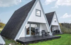 3 Bedroom Lovely Home In Knebel - Ørby