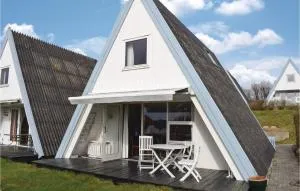 Two-Bedroom Holiday Home In Knebel - Ørby