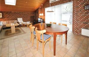 Three-Bedroom Holiday Home In Rodby