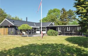 Three-Bedroom Holiday Home In Juelsminde