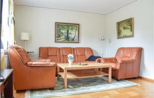 3 Bedroom Lovely Home In Orrefors