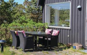 Three-Bedroom Holiday Home In Hundested