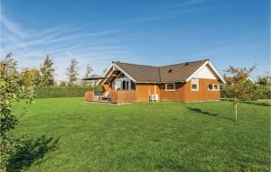 Three-Bedroom Holiday Home In Sydals