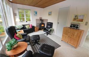 Three-Bedroom Holiday Home In Sydals