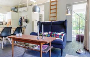 Three-Bedroom Holiday Home In Hojby