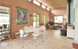 Four-Bedroom Holiday Home In Stege