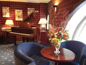 Hotels LES ARCADES : photos des chambres