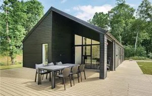 Four-Bedroom Holiday Home In Glesborg - Glesborg