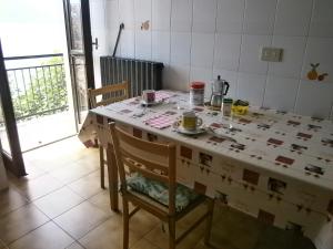 CASA IN RIVA AL LAGO