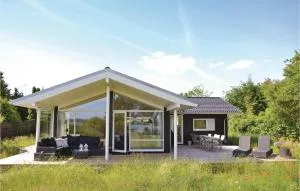Three-Bedroom Holiday Home In Jagerspris - Kulhuse