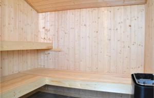 Three-Bedroom Holiday Home In Jagerspris