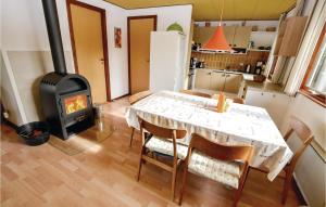 Three-Bedroom Holiday Home In Sydals