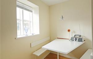 Two-Bedroom Apartment In Gudhjem