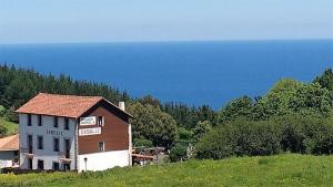 Talu Casa Rural Arboliz Ibarrangelu Hispaania