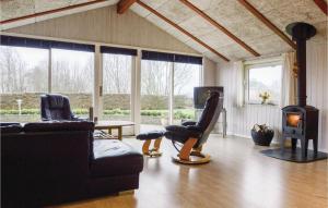 Three-Bedroom Holiday Home In Hejls