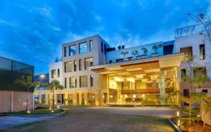 Hotel Divine Fort - 丁迪古尔