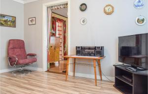 2 Bedroom Cozy Home In Gamleby