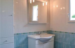 Three-Bedroom Holiday Home In Montfaucon