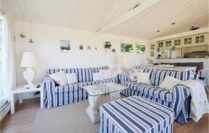 Nice Home In Juelsminde With Wifi