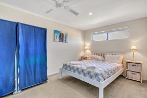 Zephyr Shores - Port Willunga - C21 SouthCoast Holidays