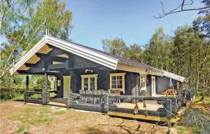 Three-Bedroom Holiday Home In Aakirkeby - Boderne